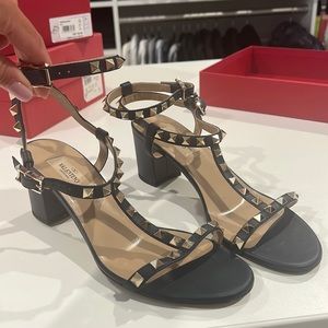 Rockstud Leather Strappy Cage Sandals Valentino Garavani